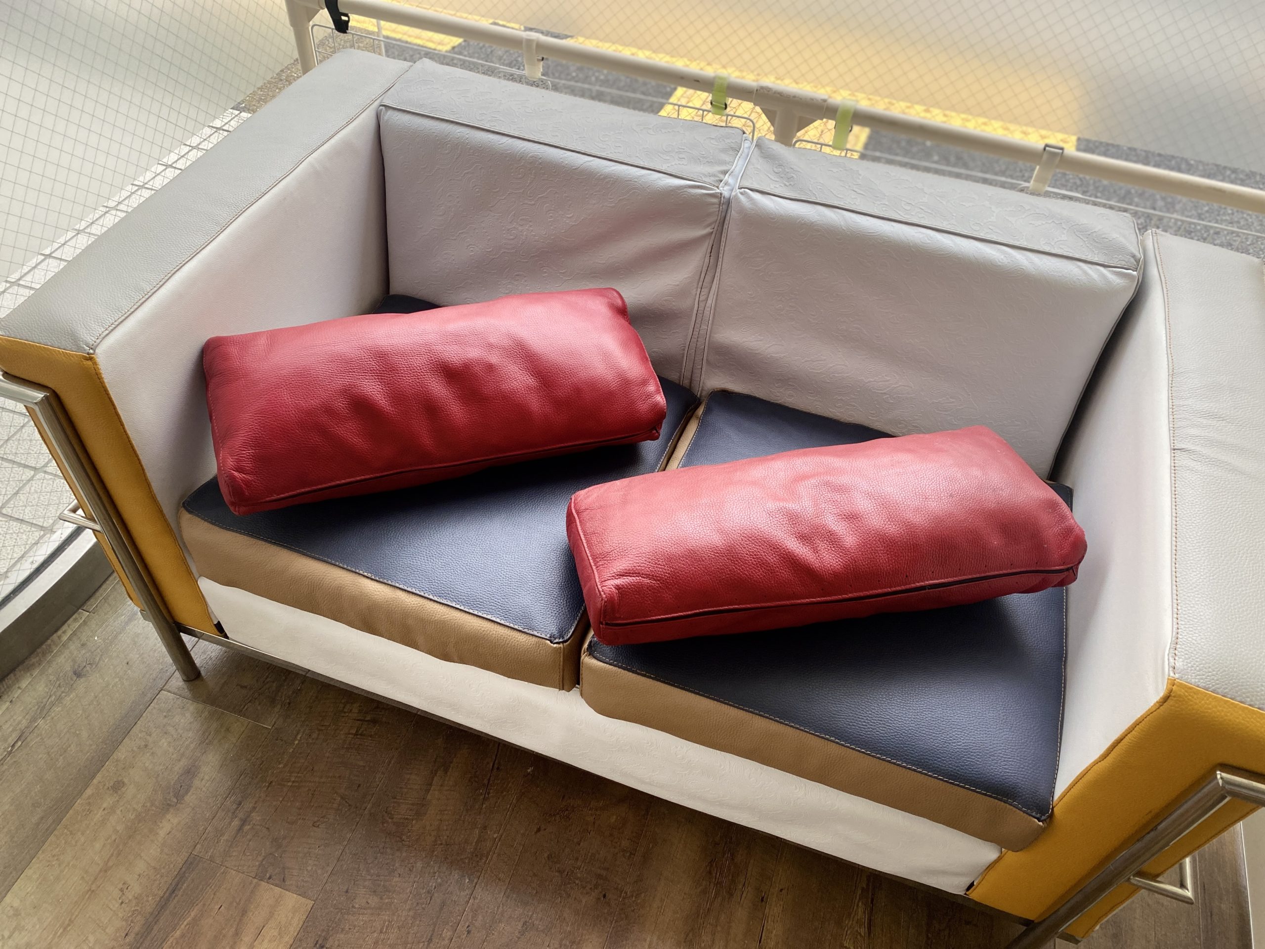 ル・コルビジェ ジェネリック リペア完成正面